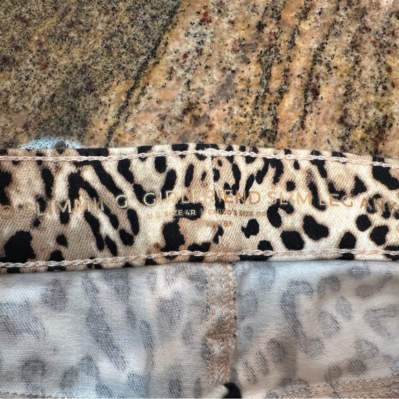 Chico’s So Slimming Girlfriend Slim Leg Ankle Leopard print jeans sz 0R (4) - Picture 6 of 8